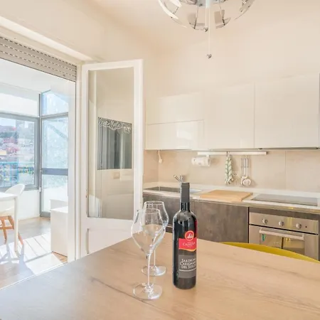 דירה Maison Camilla. Terrace With A View .a/c . Wifi *